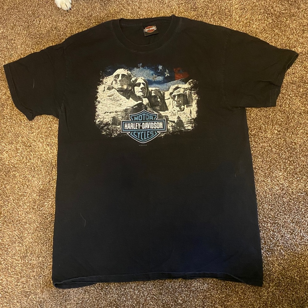 Men’s medium Harley Davidson t-shirt